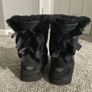 Black Bailey Bow Kids Ugg Boots Size 3